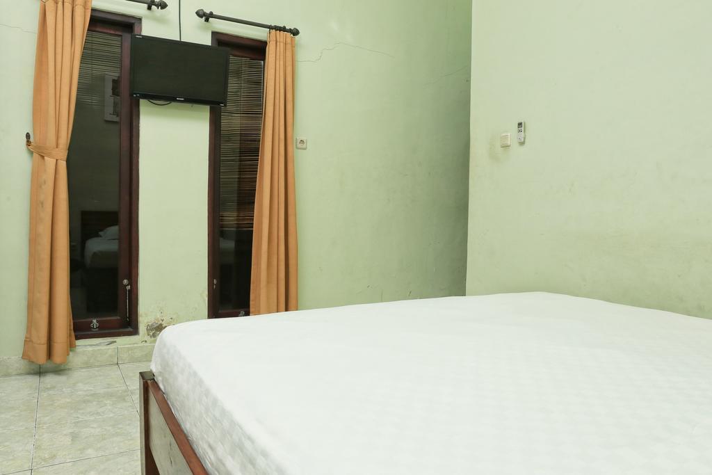 Hotel Reddoorz @ Mataram Kuta 3 Zewnętrze zdjęcie