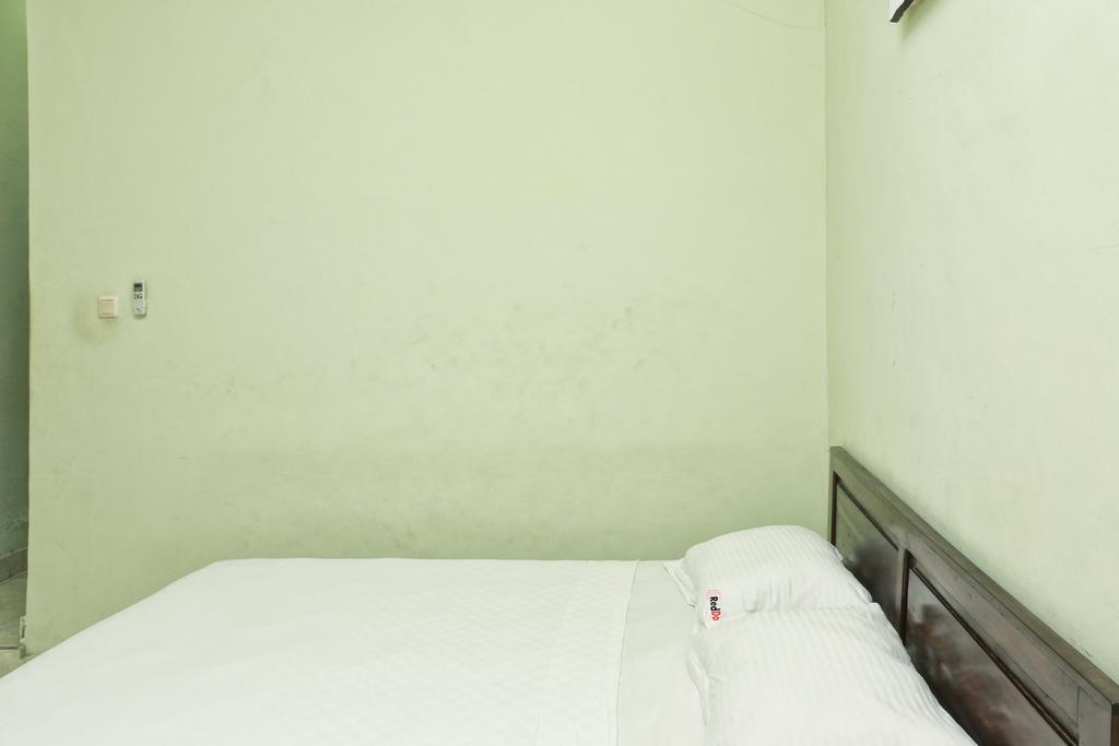 Hotel Reddoorz @ Mataram Kuta 3 Zewnętrze zdjęcie