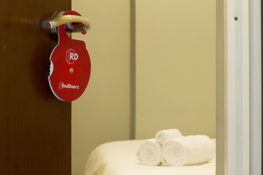 Hotel Reddoorz @ Mataram Kuta 3 Zewnętrze zdjęcie