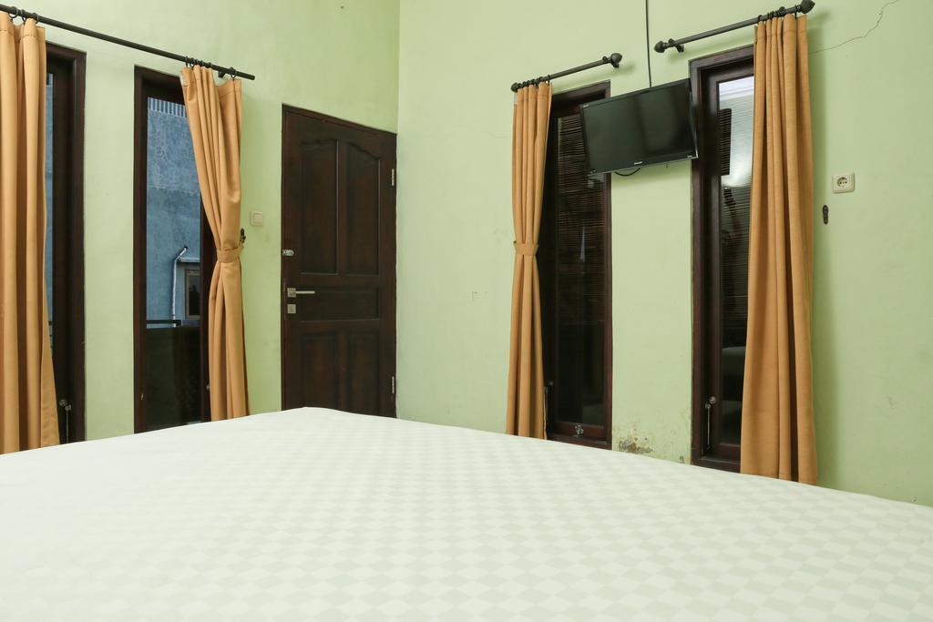 Hotel Reddoorz @ Mataram Kuta 3 Zewnętrze zdjęcie