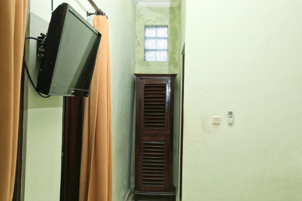 Hotel Reddoorz @ Mataram Kuta 3 Zewnętrze zdjęcie
