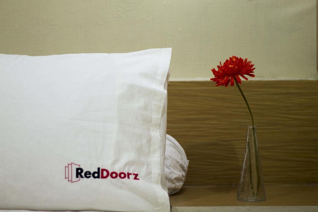 Hotel Reddoorz @ Mataram Kuta 3 Zewnętrze zdjęcie